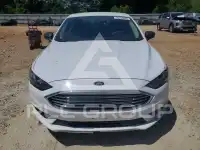 2017 Ford FUSION фото