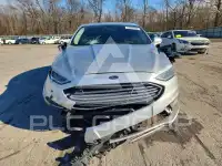 2017 Ford FUSION фото