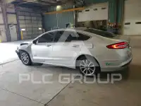 2017 Ford FUSION фото