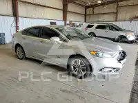 2017 Ford FUSION фото
