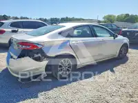 2017 Ford FUSION фото