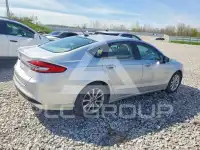 2017 Ford FUSION фото