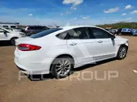 2017 Ford FUSION фото