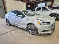 2017 Ford FUSION фото