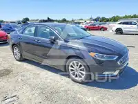 2017 Ford FUSION photo