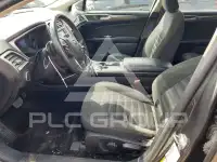 2017 Ford FUSION фото