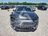 2017 Ford FUSION фото