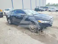 2017 Ford FUSION фото