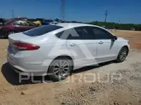 2017 Ford FUSION фото