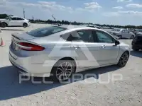 2017 Ford FUSION фото