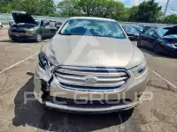 2017 Ford TAURUS photo