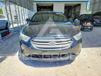 2017 Ford TAURUS photo