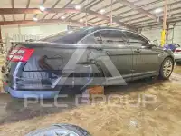 2017 Ford TAURUS photo