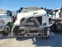 2017 Ford F-650 фото