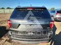 2017 Ford EXPLORER photo