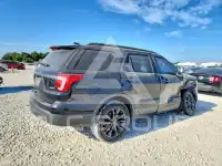 2017 Ford EXPLORER photo