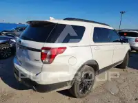 2017 Ford EXPLORER photo