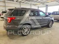 2017 Ford EXPLORER photo