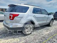 2017 Ford EXPLORER photo