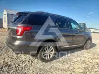 2017 Ford EXPLORER photo