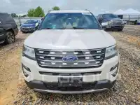 2017 Ford EXPLORER photo