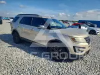 2017 Ford EXPLORER photo