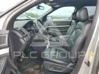 2017 Ford EXPLORER photo