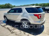2017 Ford EXPLORER фото