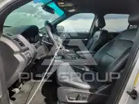 2017 Ford EXPLORER фото