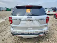 2017 Ford EXPLORER photo
