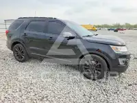 2017 Ford EXPLORER photo