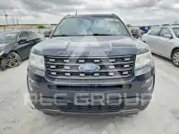 2017 Ford EXPLORER photo