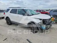 2017 Ford EXPLORER photo