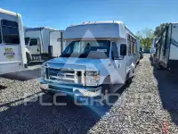 2017 Ford E-350 фото