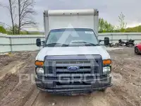 2017 Ford E-350 фото
