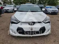 2017 Hyundai Veloster photo