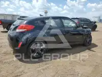 2017 Hyundai Veloster photo