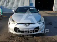 2017 Hyundai Veloster photo