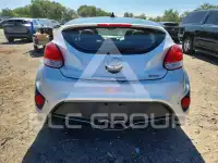 2017 Hyundai Veloster фото