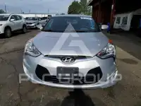 2017 Hyundai Veloster photo