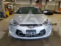 2017 Hyundai Veloster photo