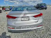 2017 Hyundai Elantra photo