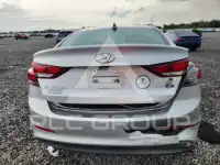 2017 Hyundai Elantra photo