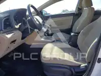 2017 Hyundai Elantra photo
