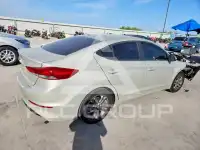 2017 Hyundai Elantra photo
