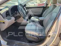 2017 Hyundai Elantra photo