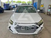 2017 Hyundai Elantra photo