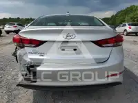 2017 Hyundai Elantra фото