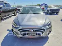 2017 Hyundai Elantra photo