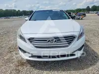 2017 Hyundai Elantra photo